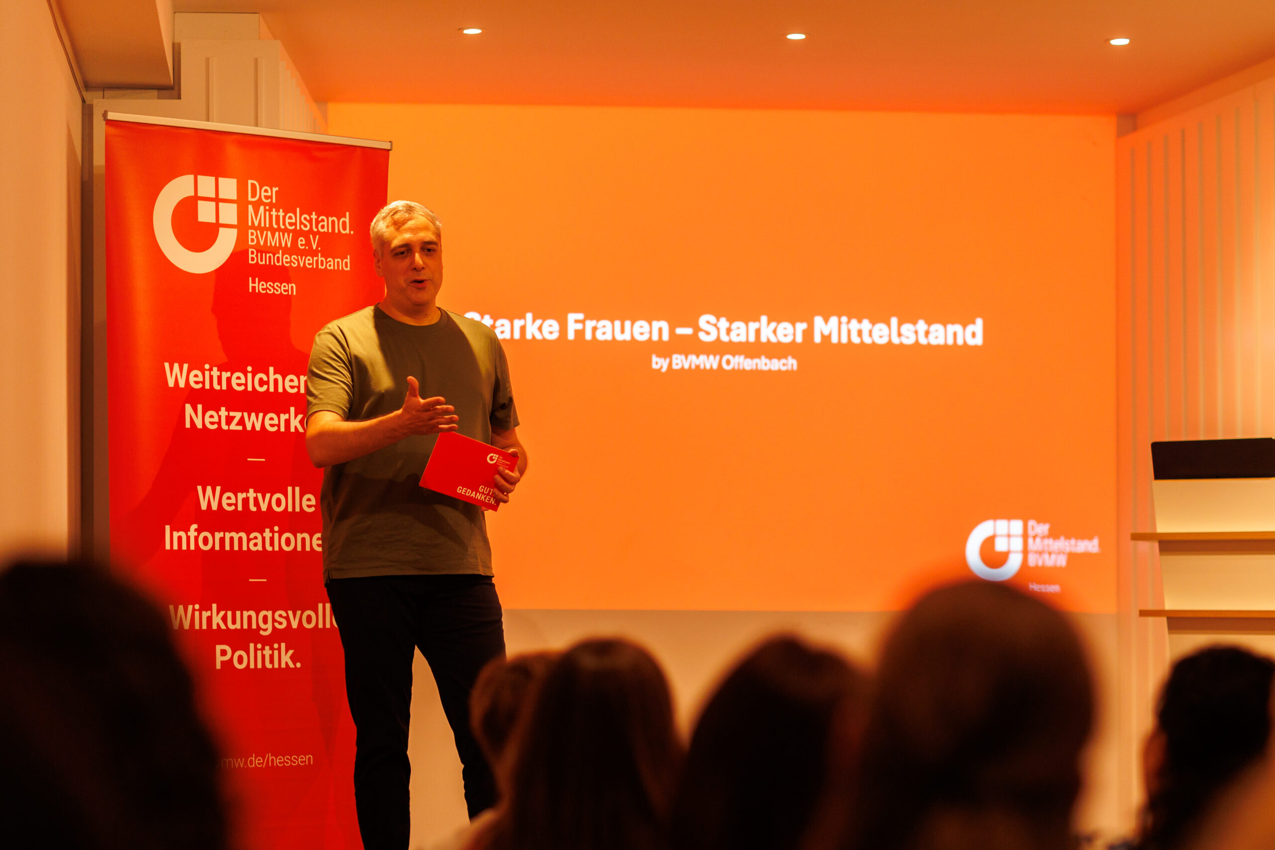 Thomas Krüdewagen moderiert die BVMW Veranstaltung Starke Frauen – Starker Mittelstand in Offenbach am Main